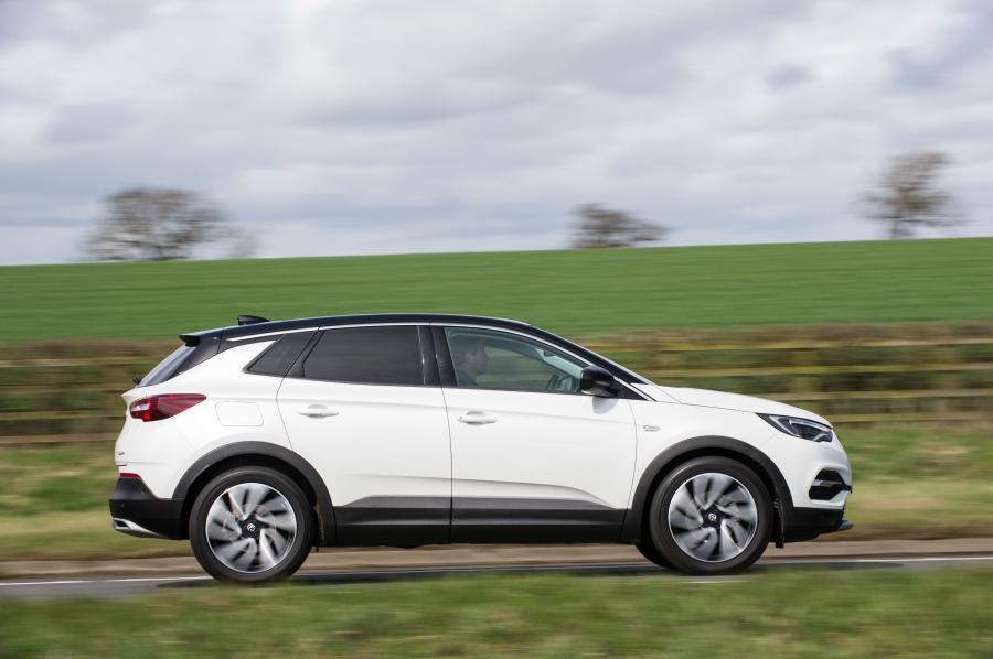  Vauxhall Grandland X Turbo D Ultimate 2018 года  (фото 4 из 16)